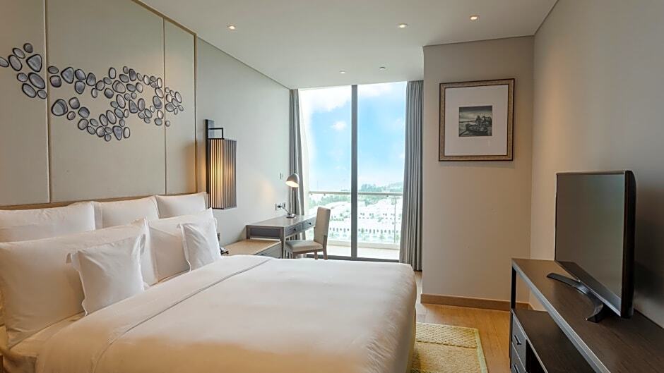 Intercontinental Phu Quoc Long Beach Resort