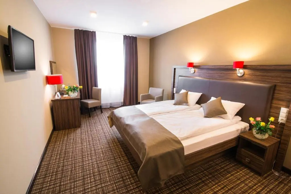 Superior Double room (full double bed)