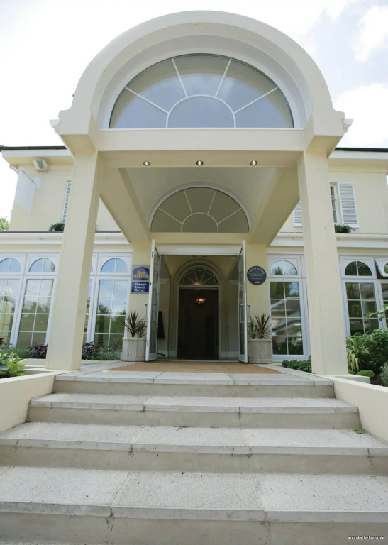 Forest Lodge