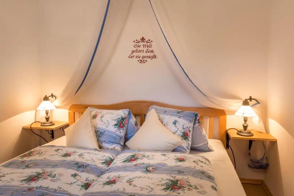 Ferienwohnungen Hotel Garni Dörflerwirt - Chambres