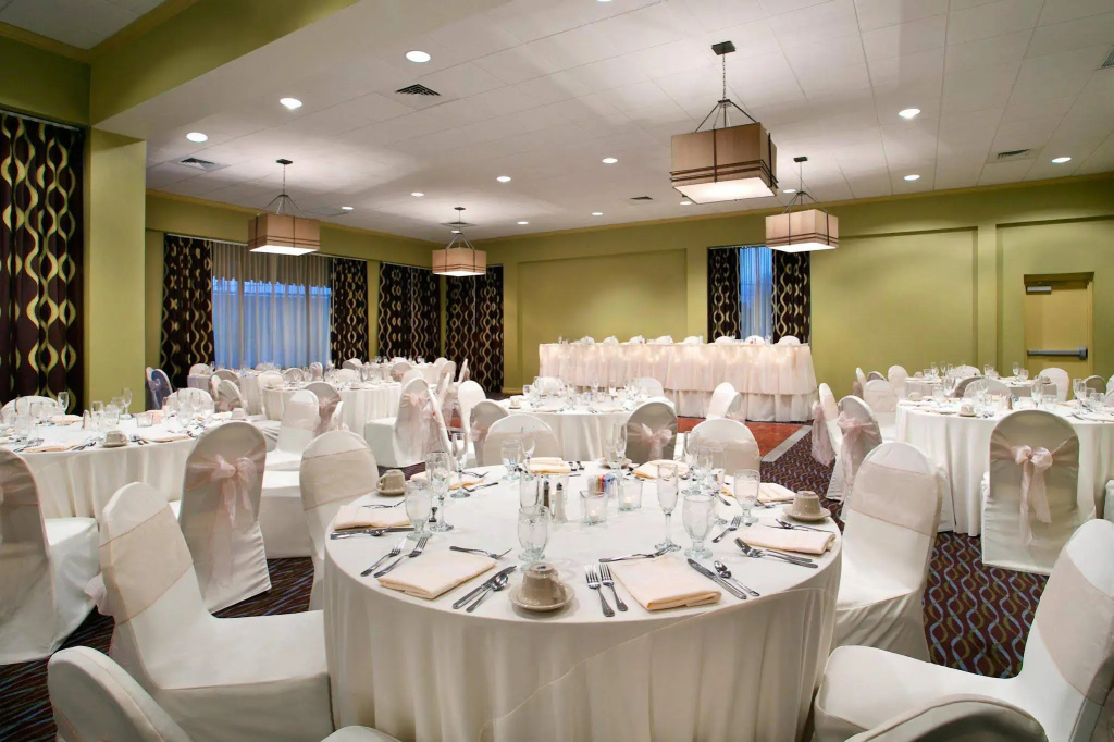 Aviator Hotel & Suites, Best Western Signature Collection - Général