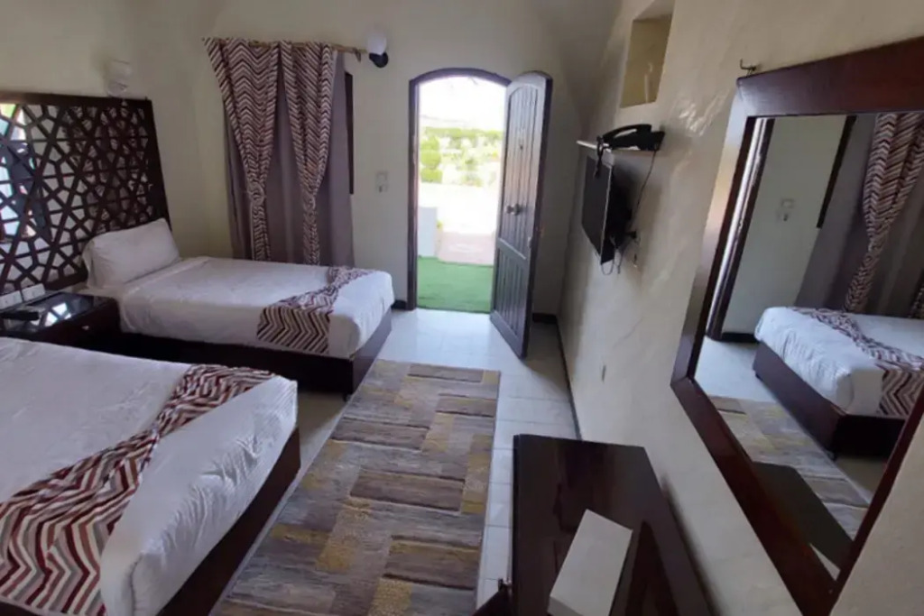 Dolphin Continental Hotel - фото 29