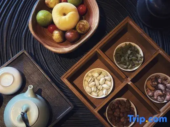 Craftsmanship·Qianqiu Snow, Daocheng Yading Scenic Hotel