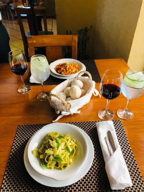 Food & Beverage