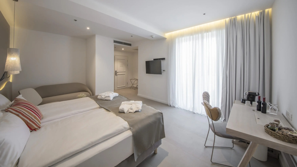 Hotel photo 42