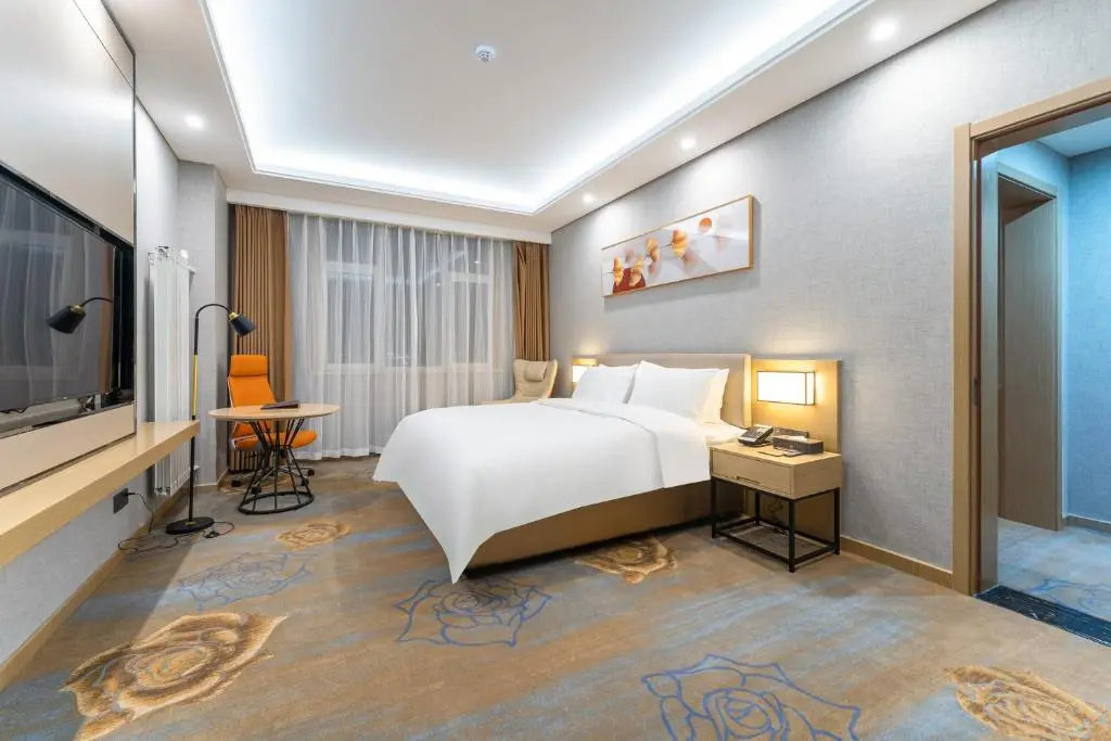 Deluxe Suite