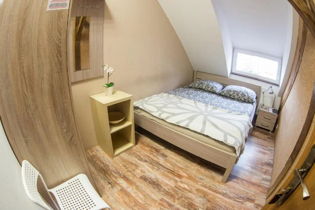 Standard Double room (full double bed)