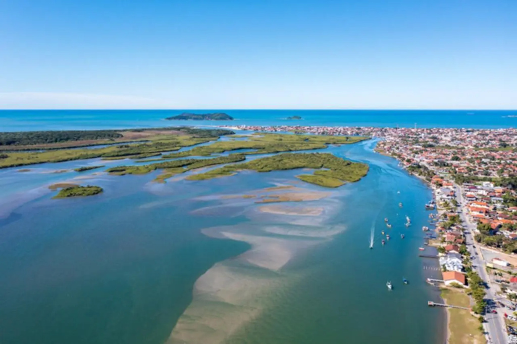 Beach & Waterfront