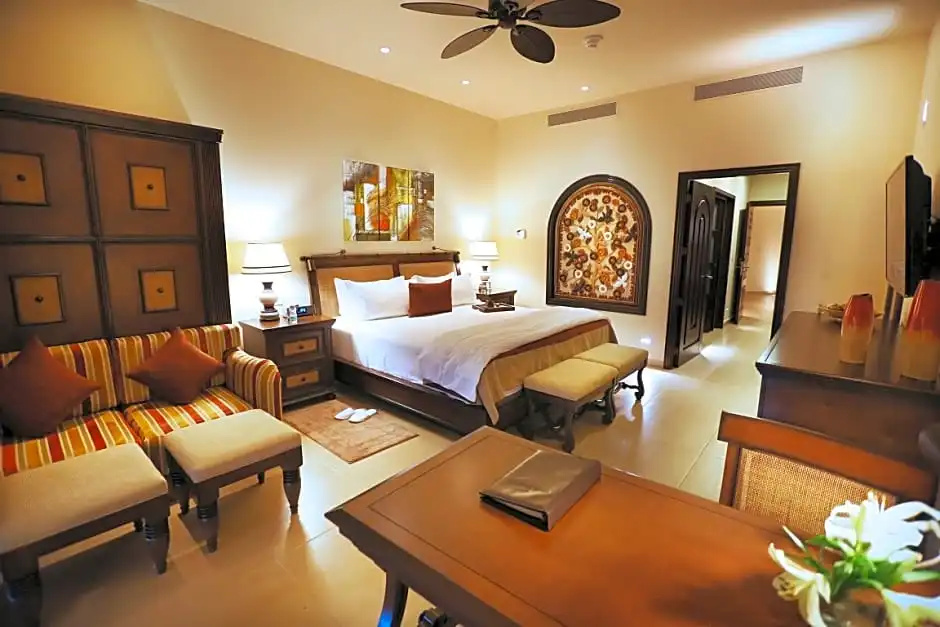 2 Bedrooms Suite with ocean view