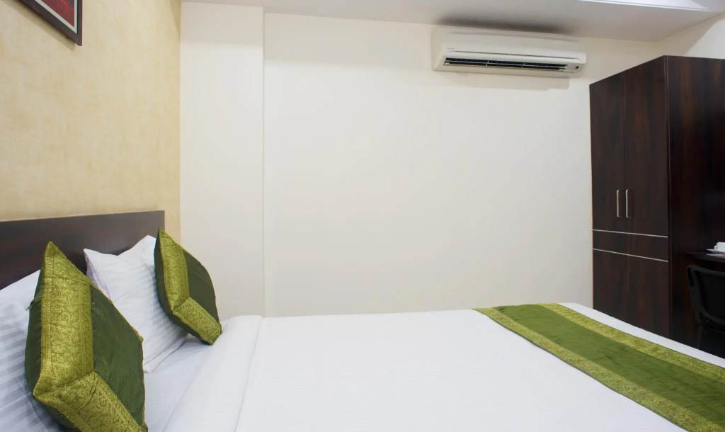 Standard Double room (full double bed)