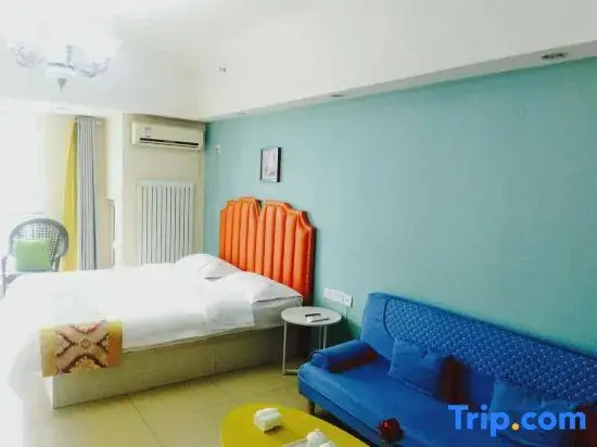 Standard Double room with canal view (full double bed)