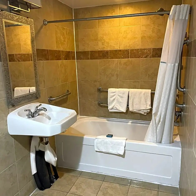 Double Studio (full double bed)
