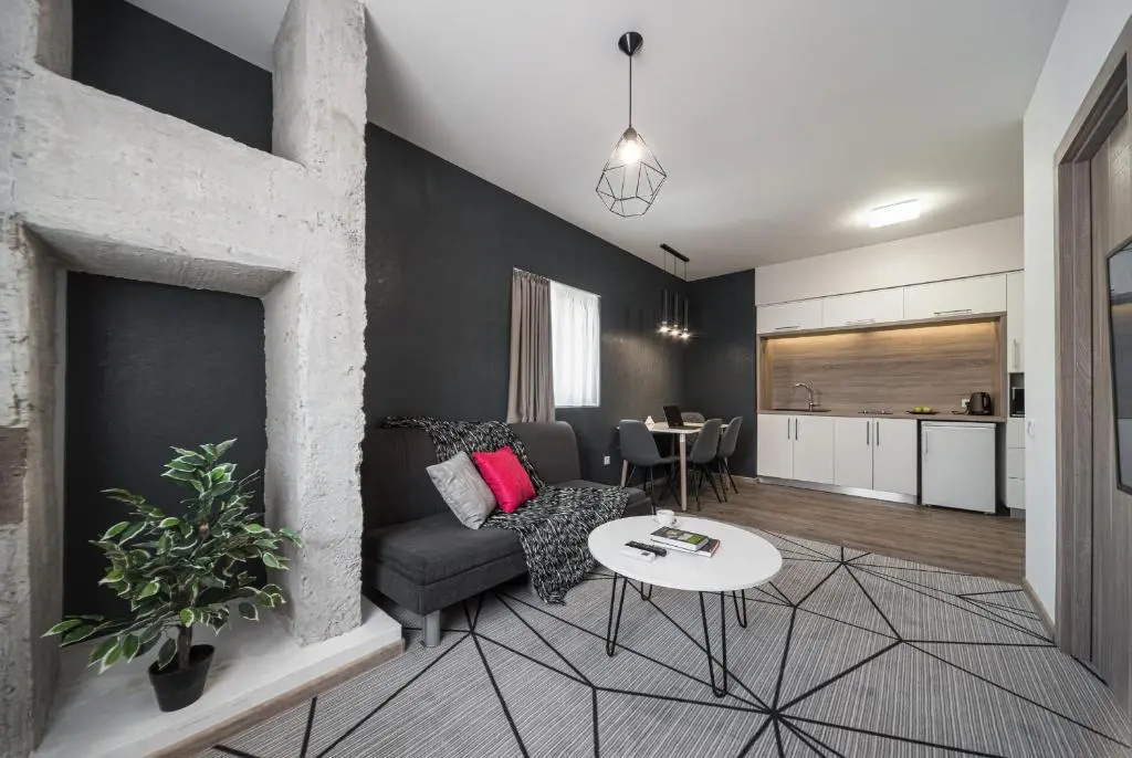 1 Bedroom Suite