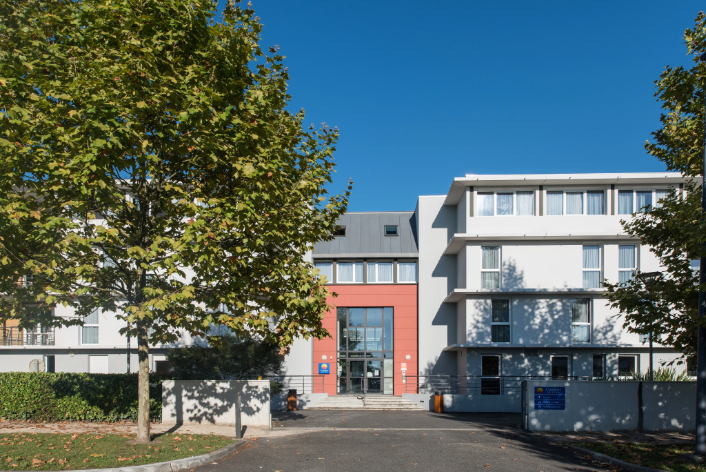 Comfort Suites Pau Idron