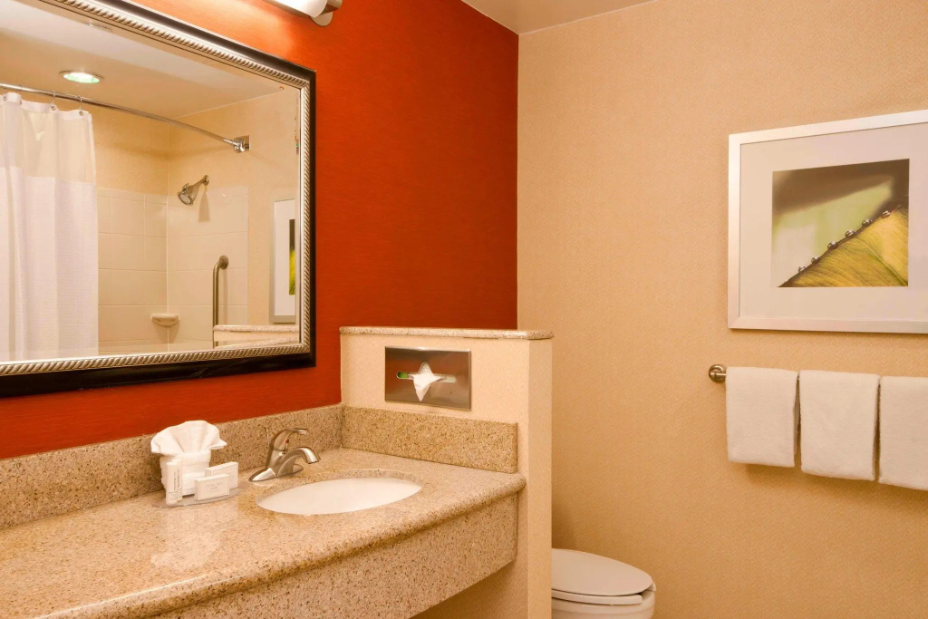 2 Bedrooms Double Suite with courtyard view (full double bed)