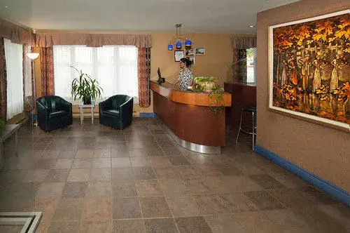 Econo Lodge - фото 4