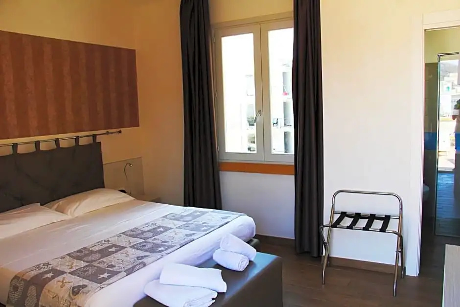 Economy Double room (full double bed)