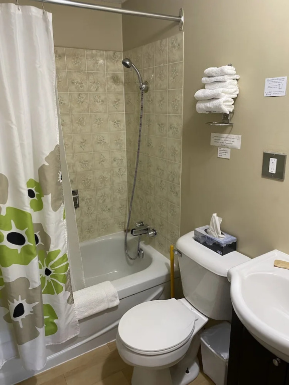 Economy room