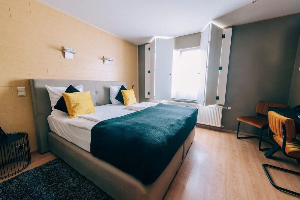Economy room
