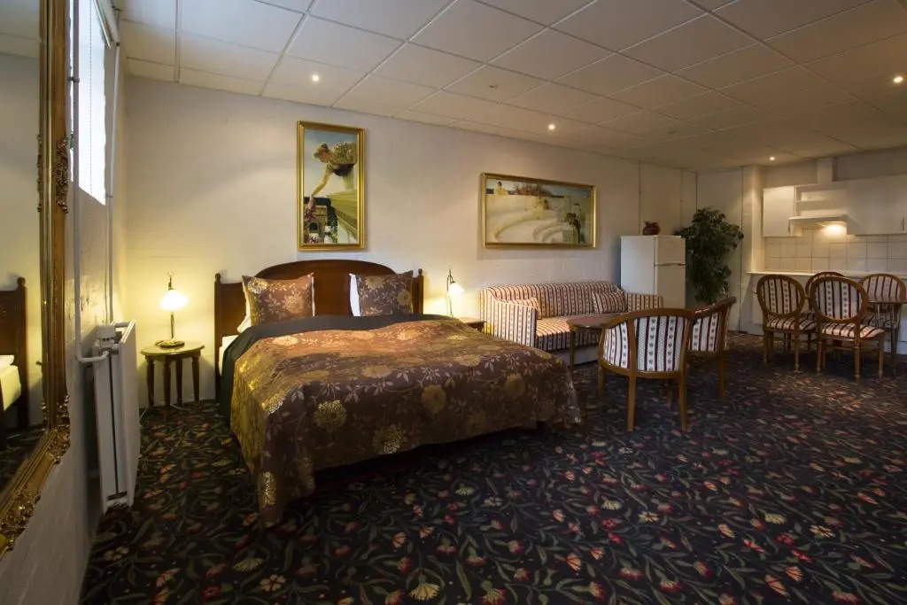 Standard Triple room