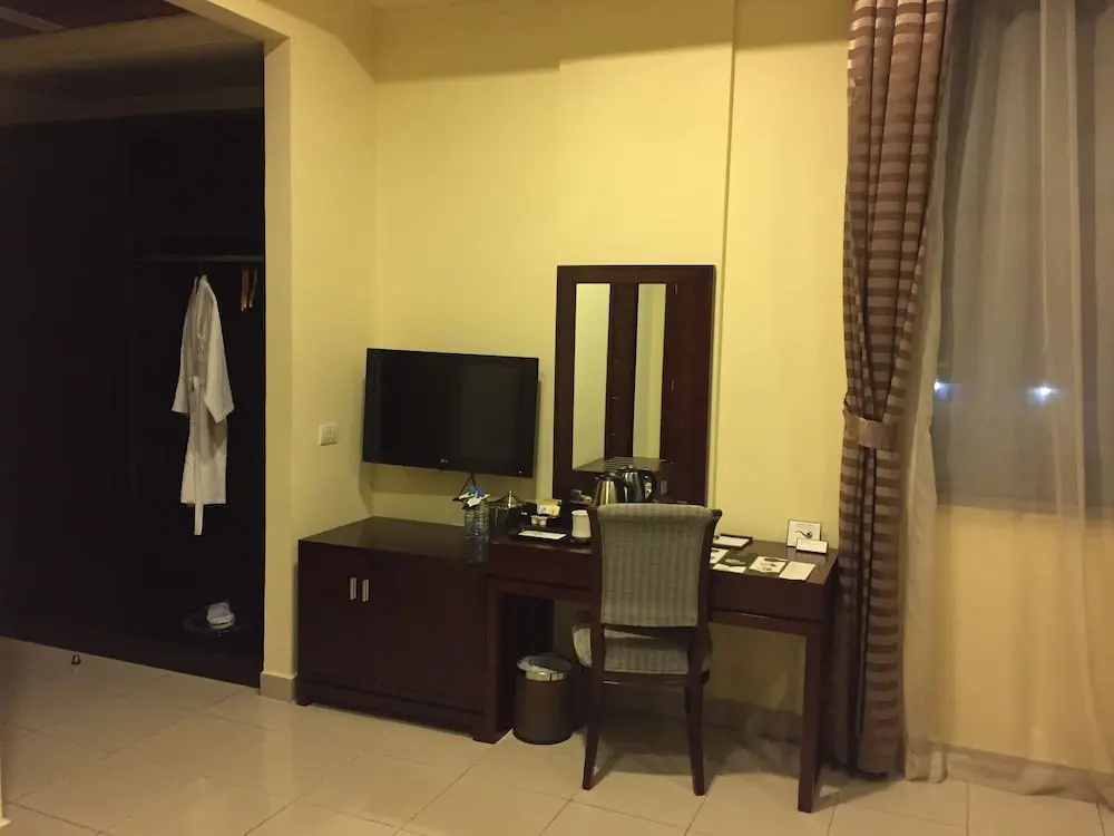 Lobby & Reception