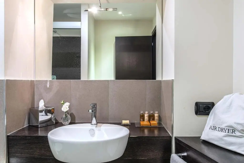 Classic Double room (full double bed)