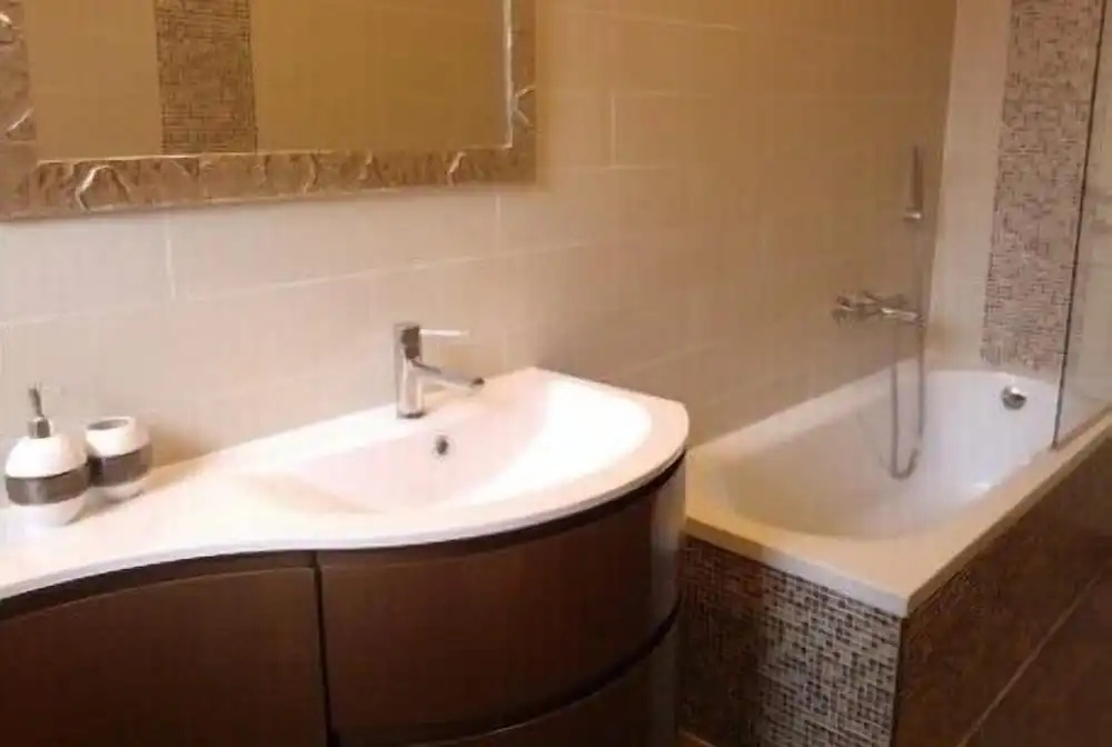 Standard Double room with balcony (full double bed)