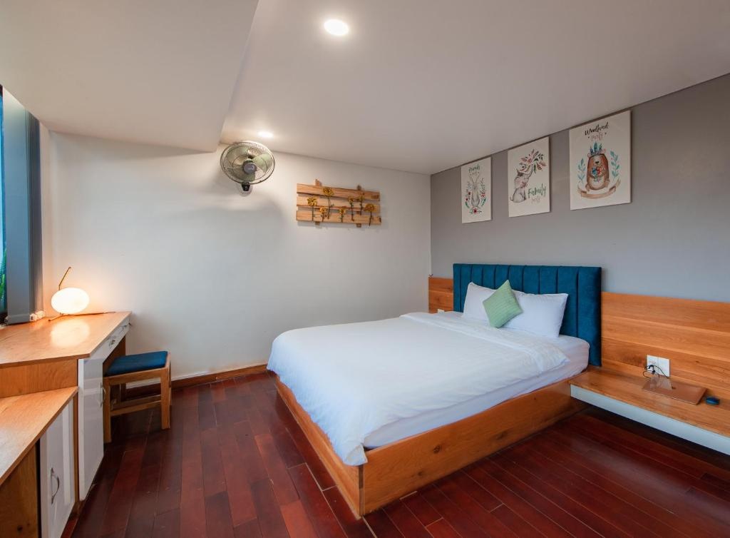 Superior Double room (full double bed)