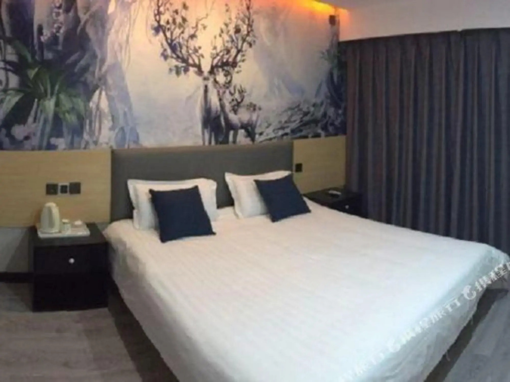 Shaoxing Shun'an Collection Hotel (Lu Xun's Hometown Yintai Branch)
