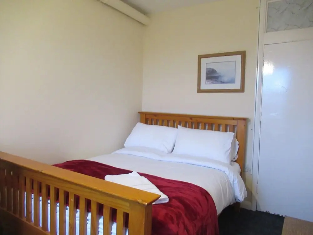 Economy room