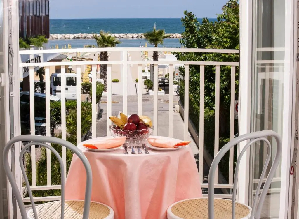 Apartment with sea view