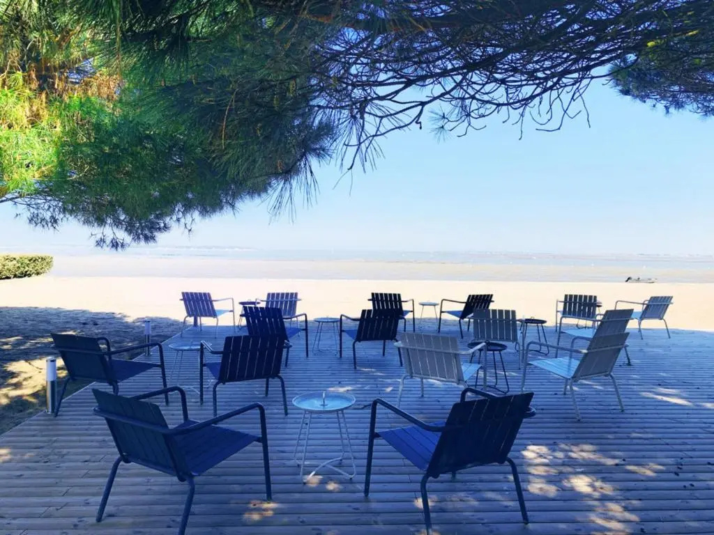 Beach & Waterfront