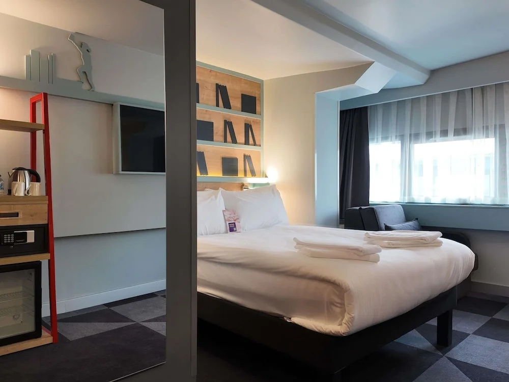 Standard with Sofa Double room (full double bed)