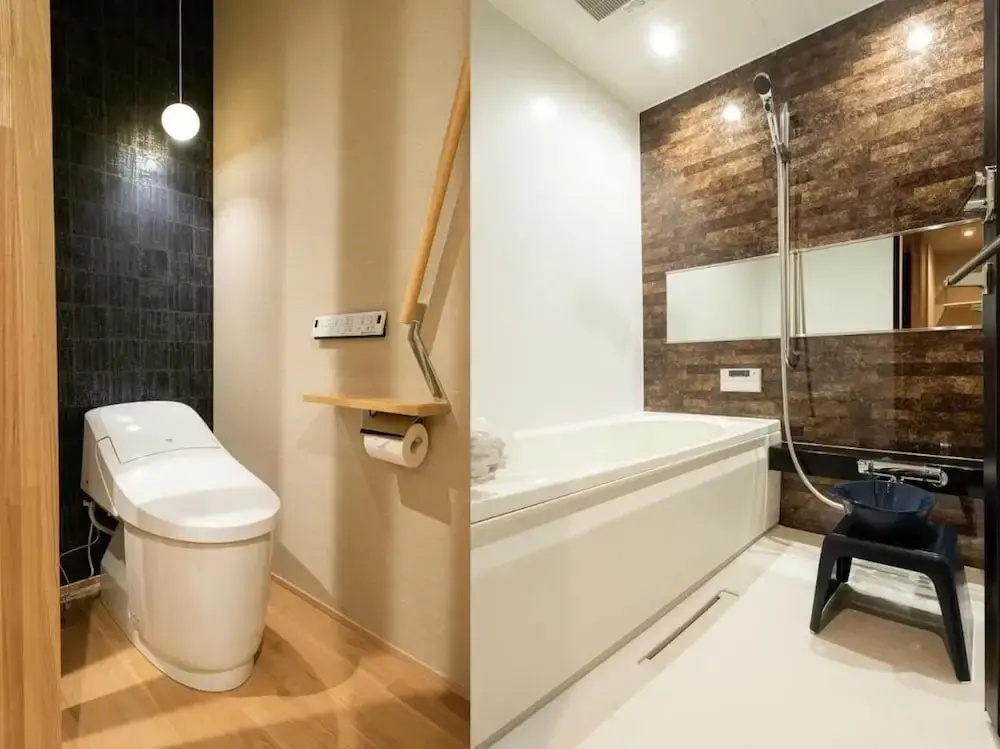 Standard Double room with balcony (full double bed)