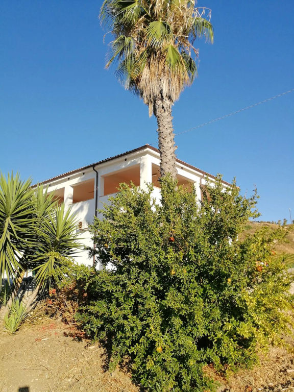 One bedroom appartement with sea view and furnished garden at Montallegro 2 km away from the beach
