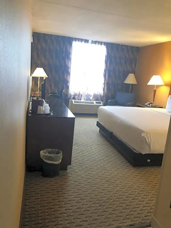 E Hotel Banquet and Conference Center - Edison - Chambres