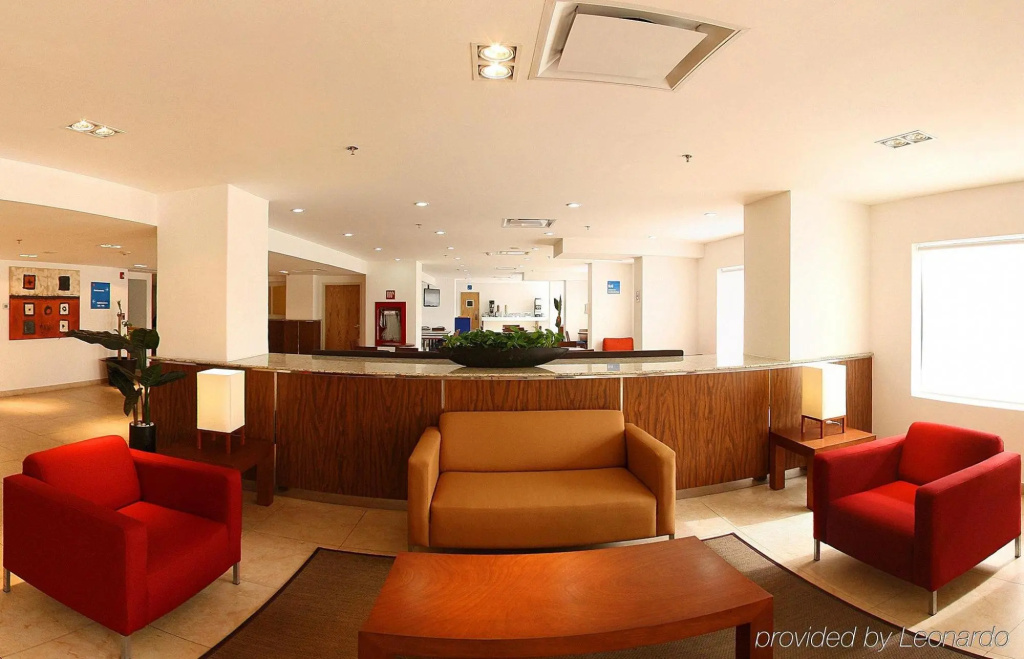 Lobby & Reception