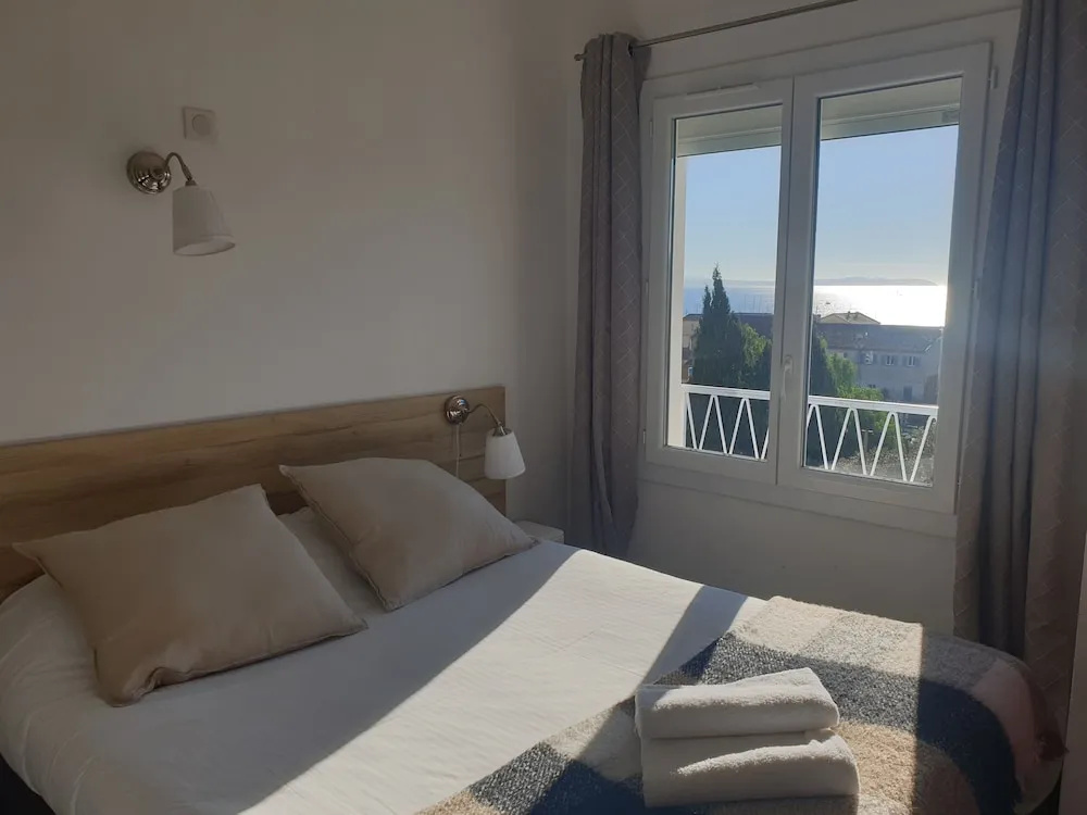 Balcony & Terrace