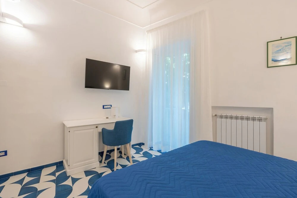 Economy room