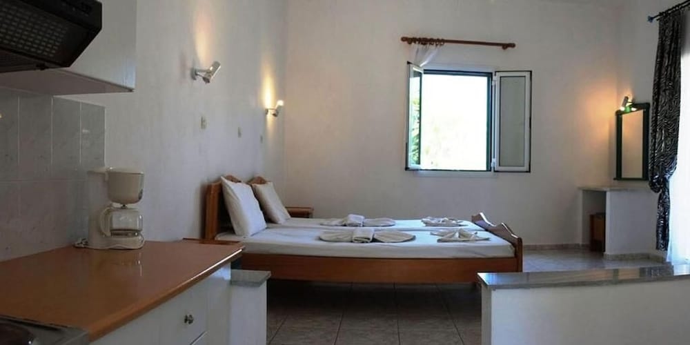 Zeus Hotel 2 * Zeus Hotel 2 *