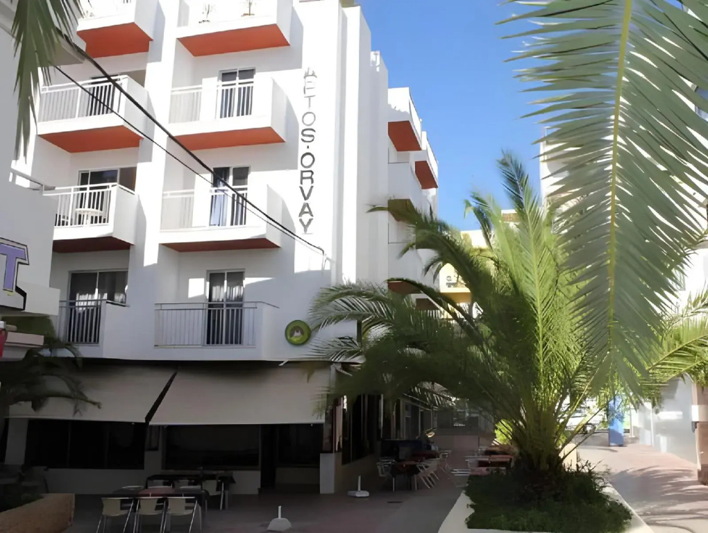 Orvay Apartments