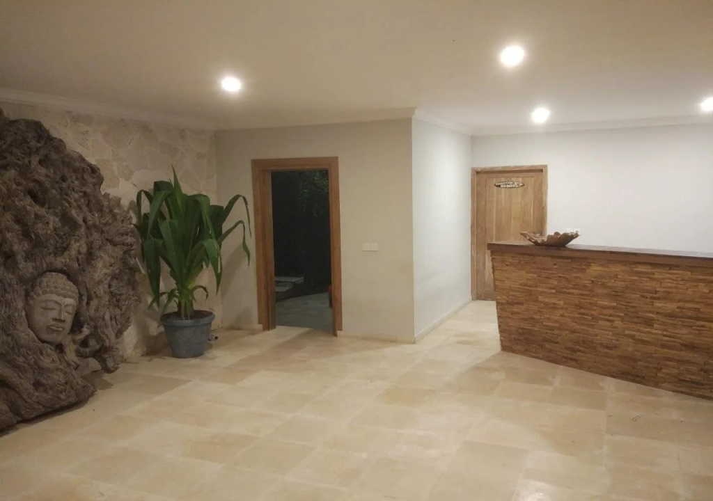 Coconut Lodge