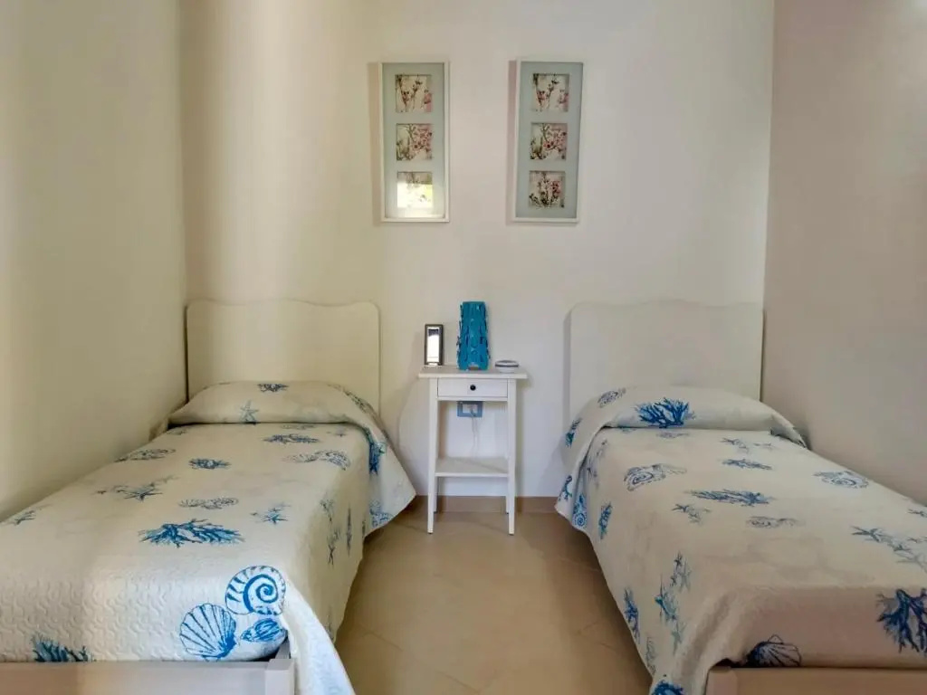 2 Bedrooms Cottage