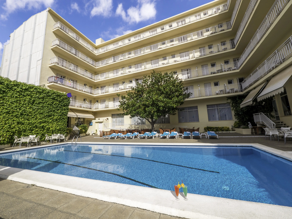Hotel Checkin Pineda - Général
