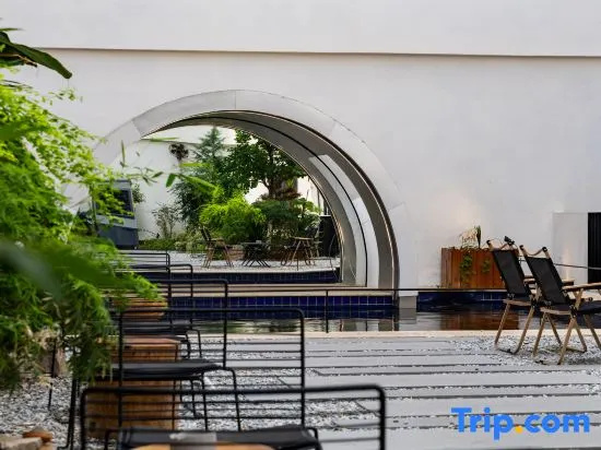 LvYin Island Coffee Hotel (Weihai High-speed Railway Station)