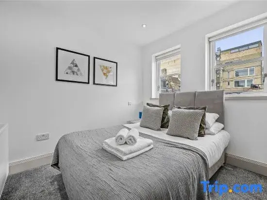 Serene 1-Bed in Soho, Steps From Oxford Street