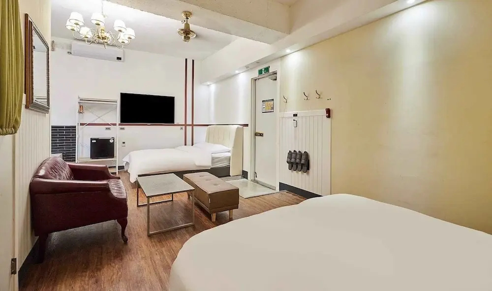 Standard Double room (full double bed)