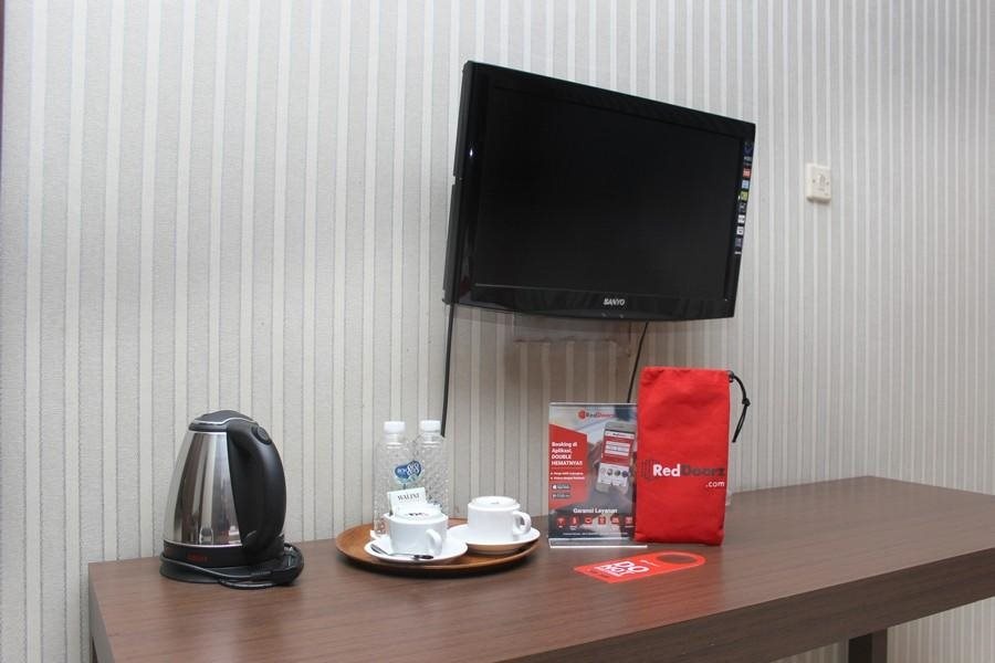 Food & Beverage