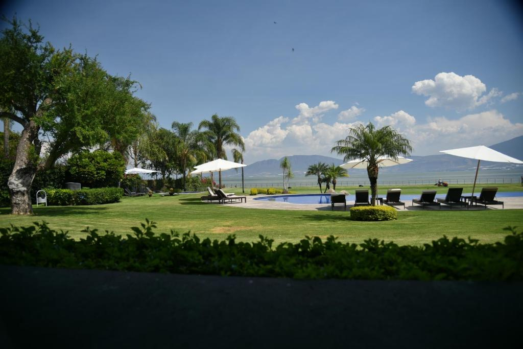 Beach & Waterfront
