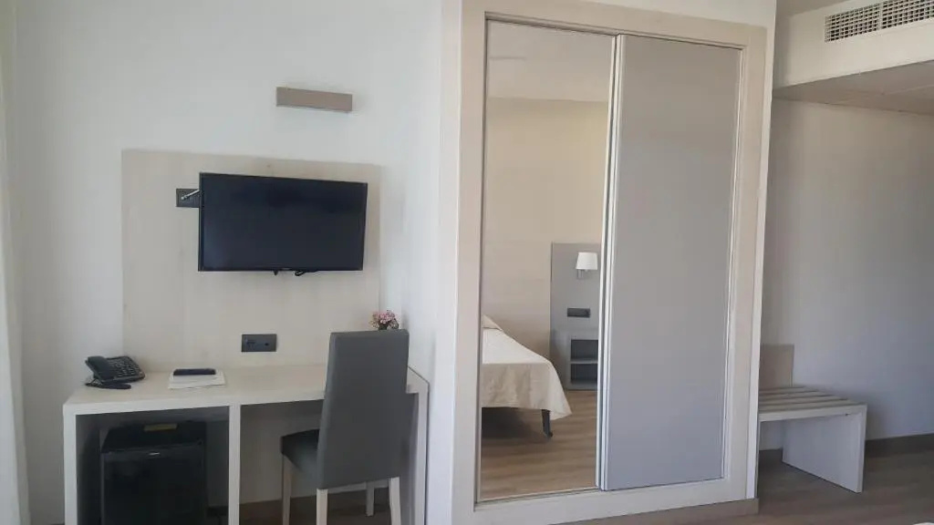 Advise Hotels Reina - Chambres